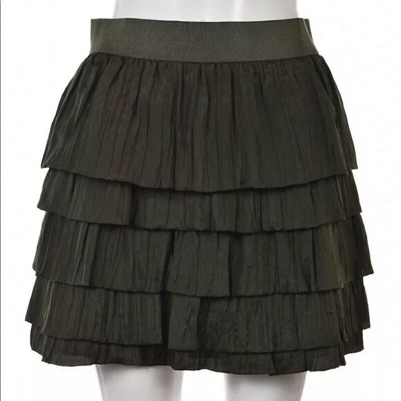 Crinkle Silk Tiered dark olive green skirt 2 / 4 - Picture 2 of 5